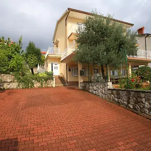 https://apartment-rosa-rijeka.primorje-gorskikotar.com